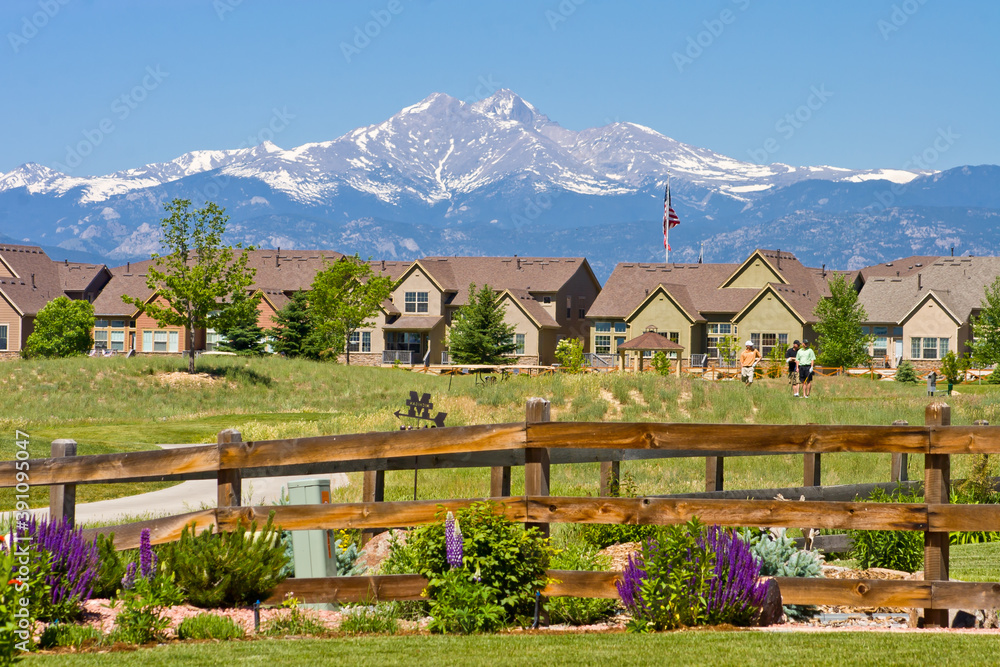 Longmont Golf Course Housing - Front range golf course near Longmont, overlooking fourteener Long's Peak in Boulder County, Colorado